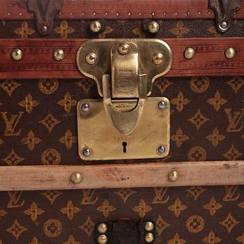 LOUIS VUITTON, a Monogram canvas trunk, late 19th/early 20th century.