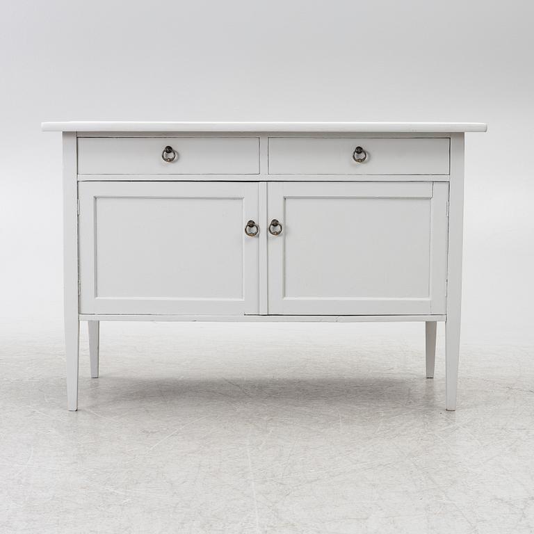 Chest of drawers/cabinet, first half of the 20th century.