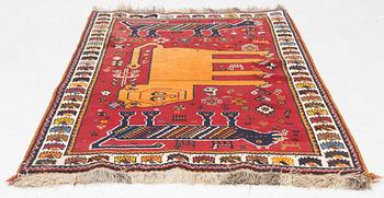 A Kashgai rug, c. 168 x 107 cm.