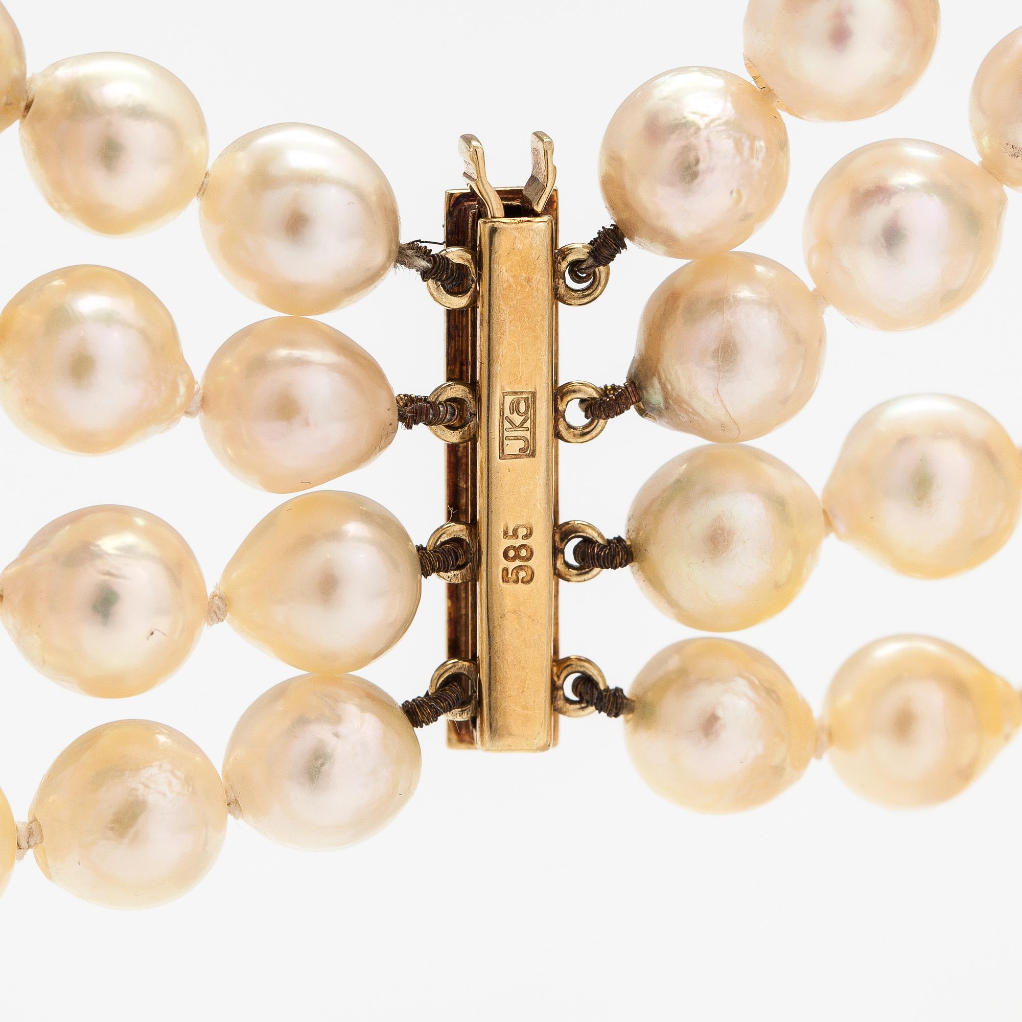 Pärlcollier, 4-radigt, odlade pärlor och 14K guldlås.