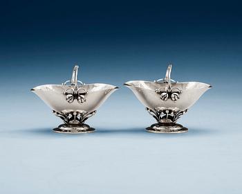 607. A pair of Georg Jensen 830/1000 silver bowls, Copenhagen 1917-21.