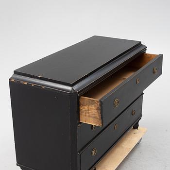 A painted chest of drawers, 19th Century.