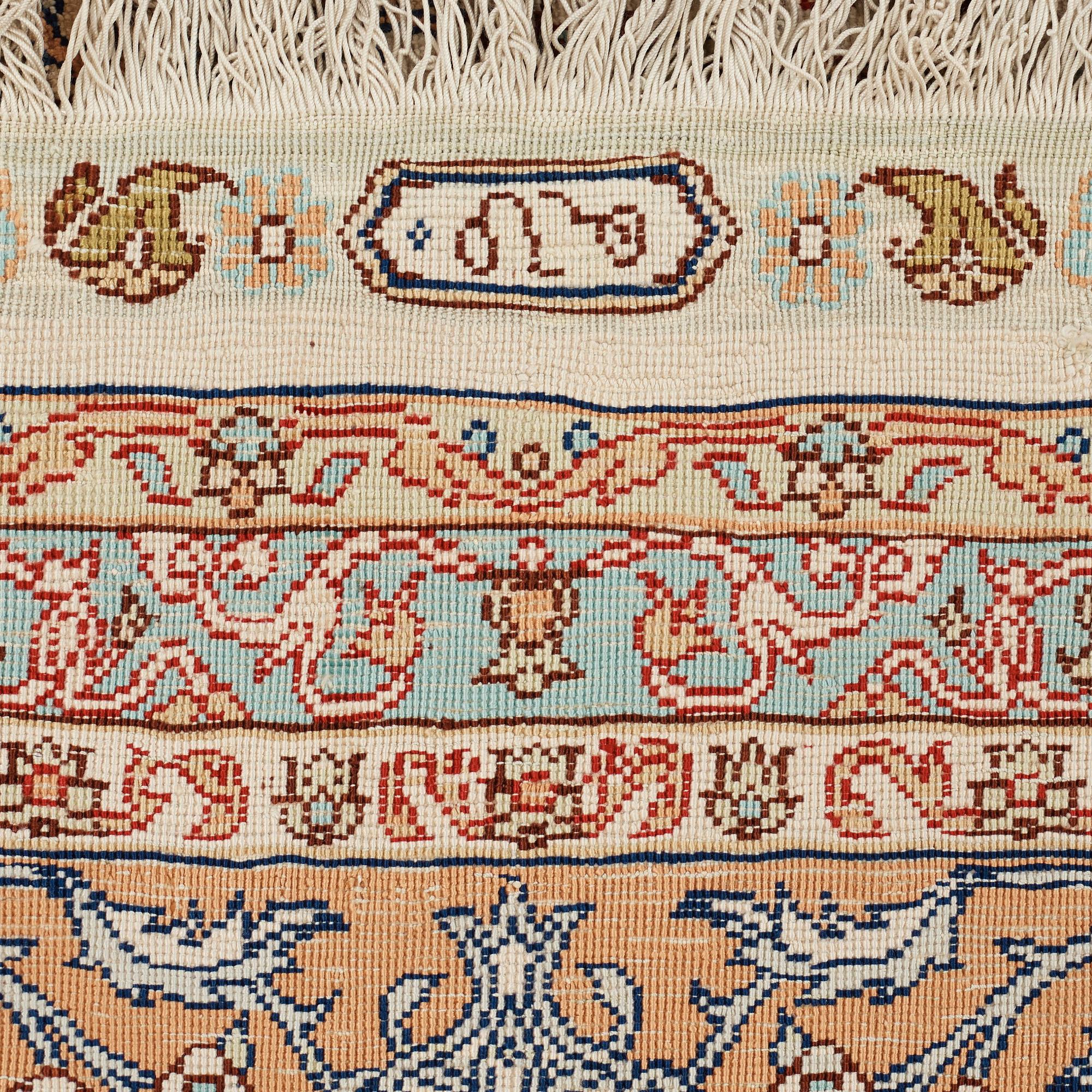 Matto an old silk Turkey, ca 237,5 x 146,5 (as well as 3,5-4 cm flat weave at the ends).