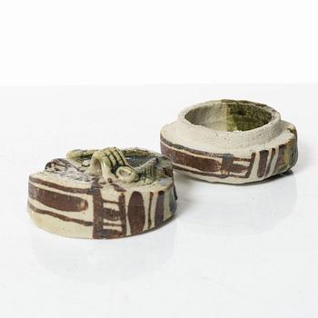 Dosa med lock, stengods, Japan, 1900-tal.