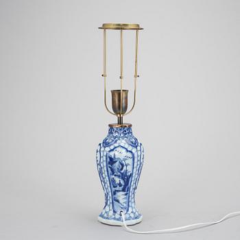 BORDSLAMPA, Porslin, Kina, 1800-tal.