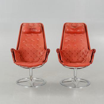 A pair of lounge chairs by Bruno Mathsson for Dux, model Jetson, second half of the 20th century.