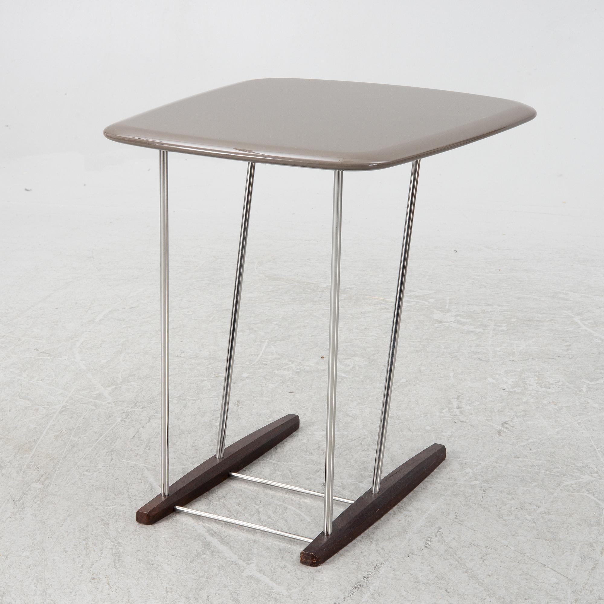 Side table, Minotti, contemporary.