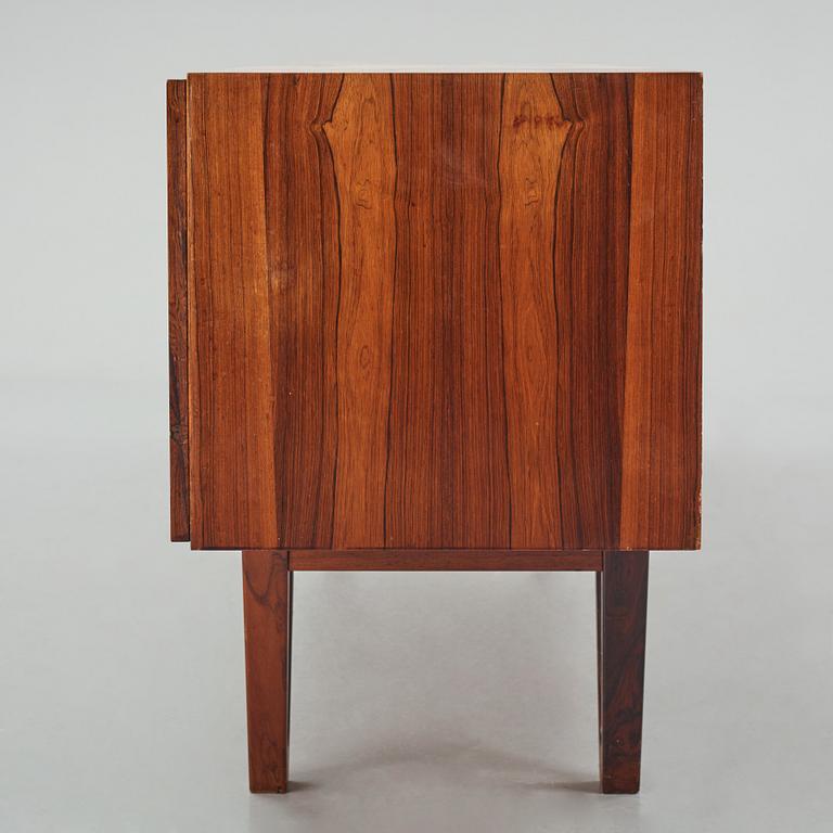 Ib Kofod-Larsen, sideboard, modell "501" ur "Ib 500"-serien, Seffle Möbelfabrik 1960-tal.