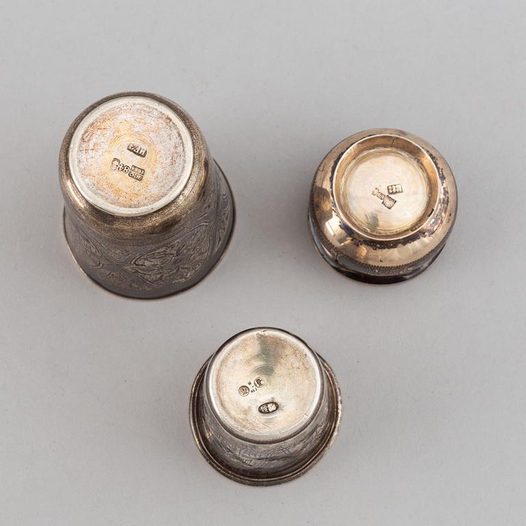 3 russian silver beakers, Moscow 1880-84 and Kiev 1908-26.