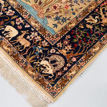 A semi-antique Isfahan rug, central Persia, approx. 243 x 151 cm.