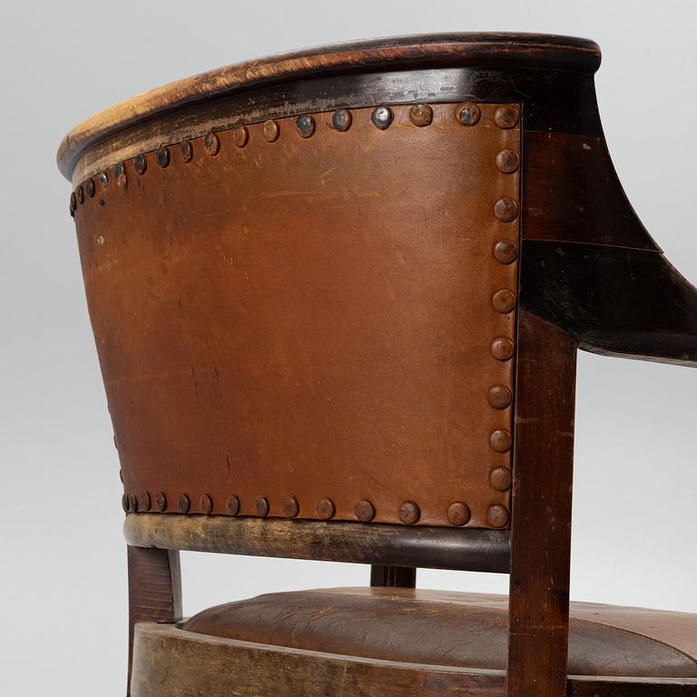 A chair, early 20th Century.