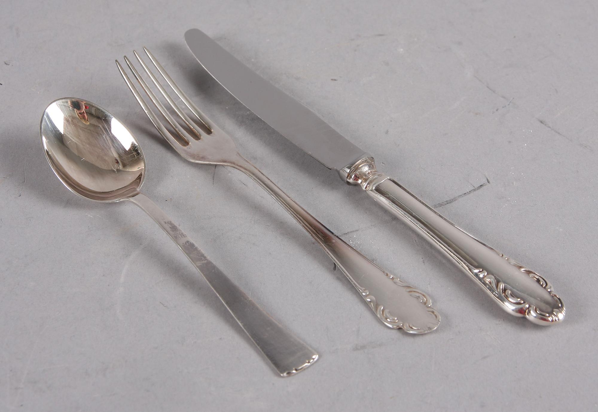 PARTI BESTICK, silver, 36 delar, modell Haga resp Diplomat, 1900-talets andra hälft. Tot vikt c:a 950 g.