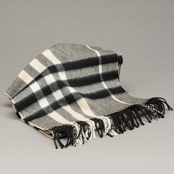 HALSDUK, Burberry.