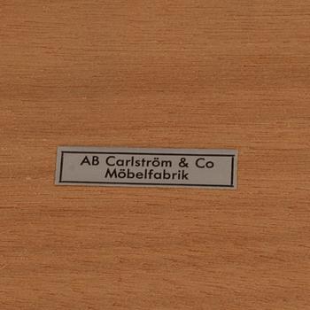 SÄNGBORD, ett par,  AB Carlström & Co Möbelfrabrik. 1900-talets mitt.