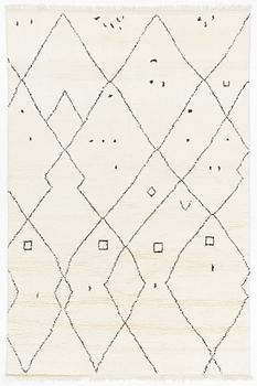 Matta, Marocko design, ca 300 x 200 cm.