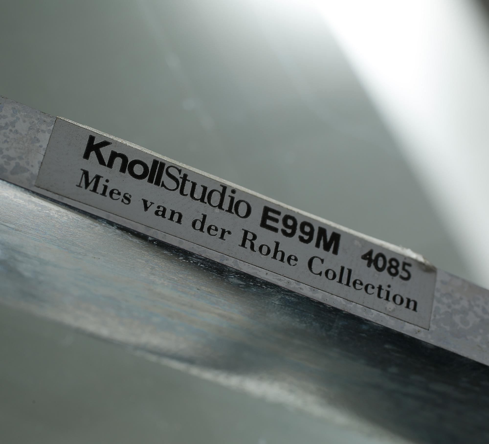 SOFFBORD, "Barcelona", Mies van der Rohe, modellen formgiven år 1929.