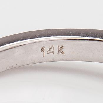 A 14K white gold ring with diamonds ca. 1.31 ct in total. AIG certificate.