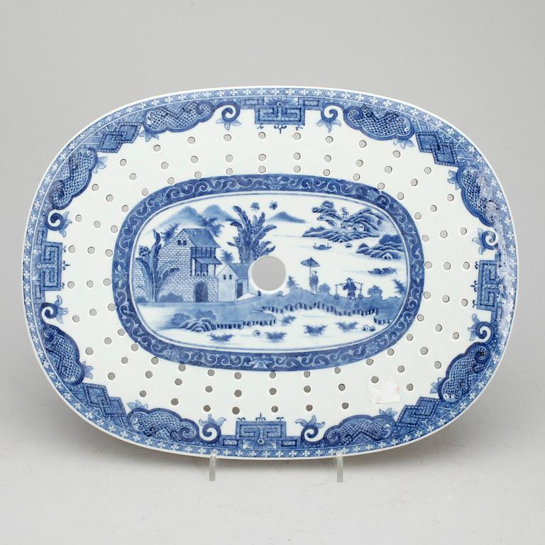 PLATTA, porslin, Kina, Qianlong (1736-1795).