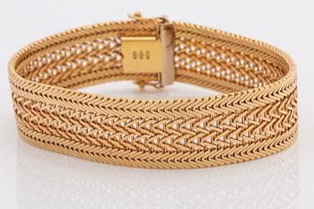 GOLD BRACELET 18K gold, 43,0 g, approx 18 x 1,5 cm.