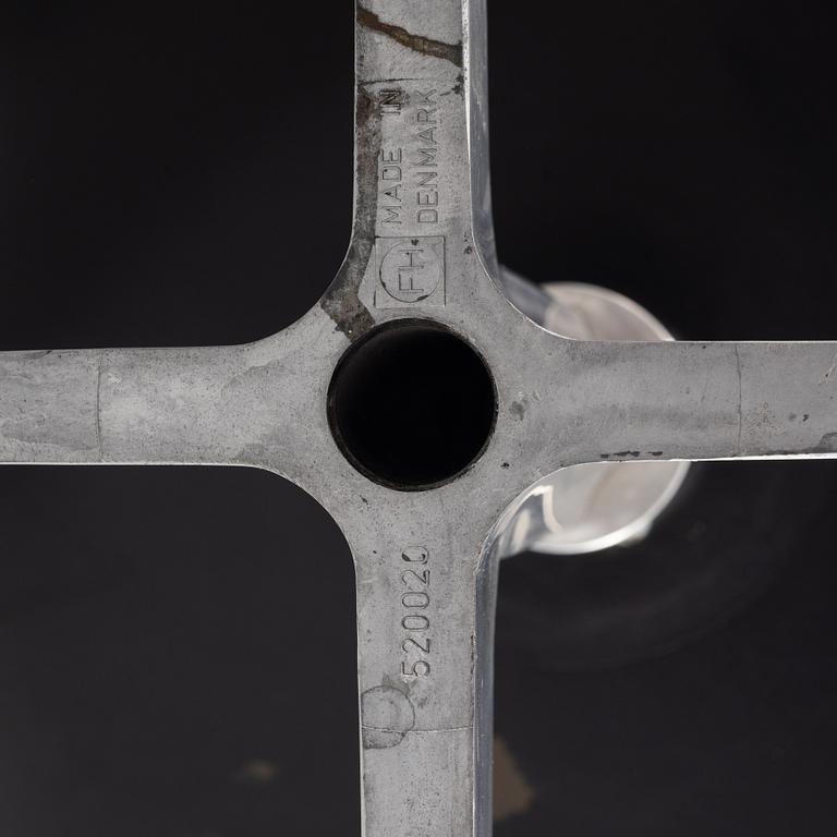 Arne Jacobsen,  fåtölj, "Svanen", Firtz Hansen, Danmark, 1960/70-tal.