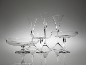 127. A set of six pieces Gunnar Cyrén glass service, Orrefors.