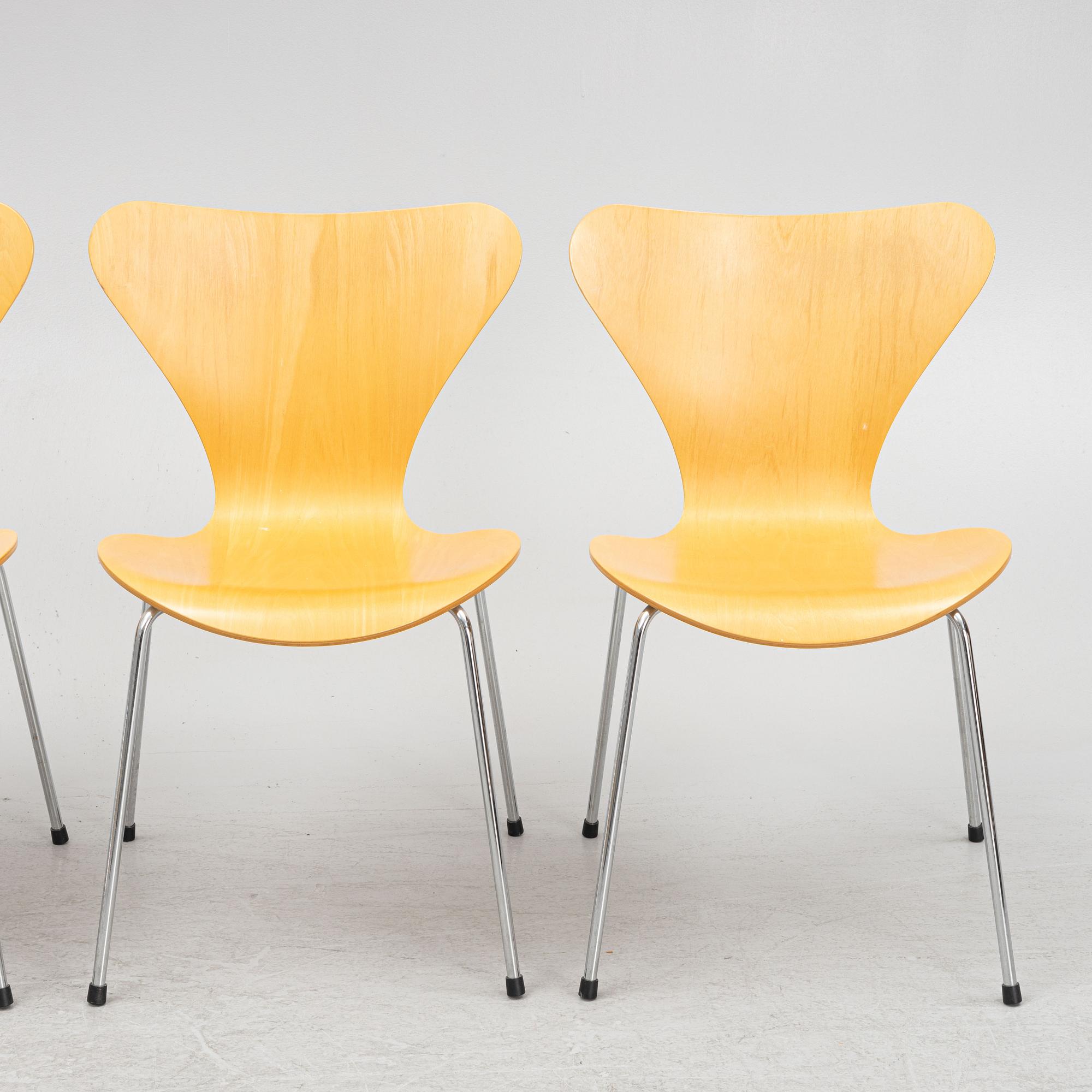 Arne Jacobsen, stolar, 4 st "Sjuan", Fritz Hansen, Danmark, 1998.