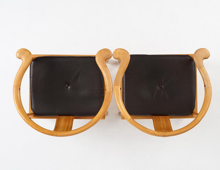 Richard Nissen, a pair of beech "Yin" easy chairs, edition Richard Nissen, Denmark 1980's.