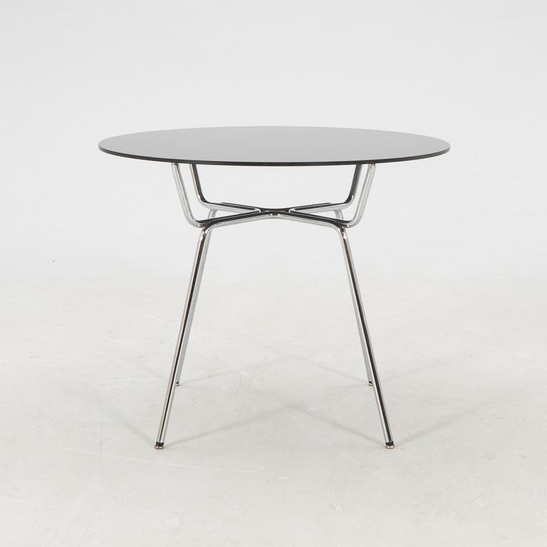 Bord Thonet 2000-tal.