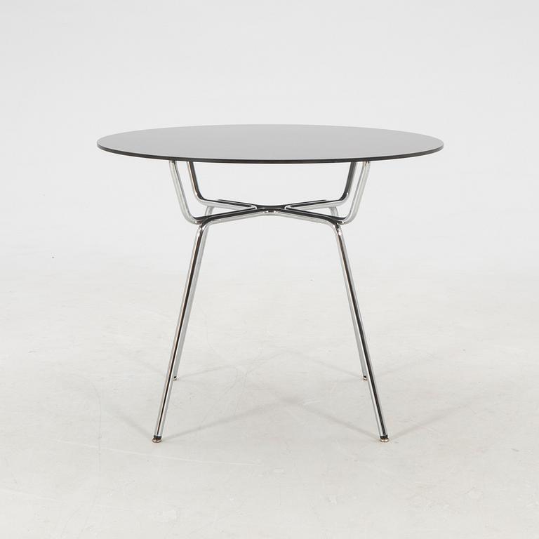 Bord Thonet 2000-tal.