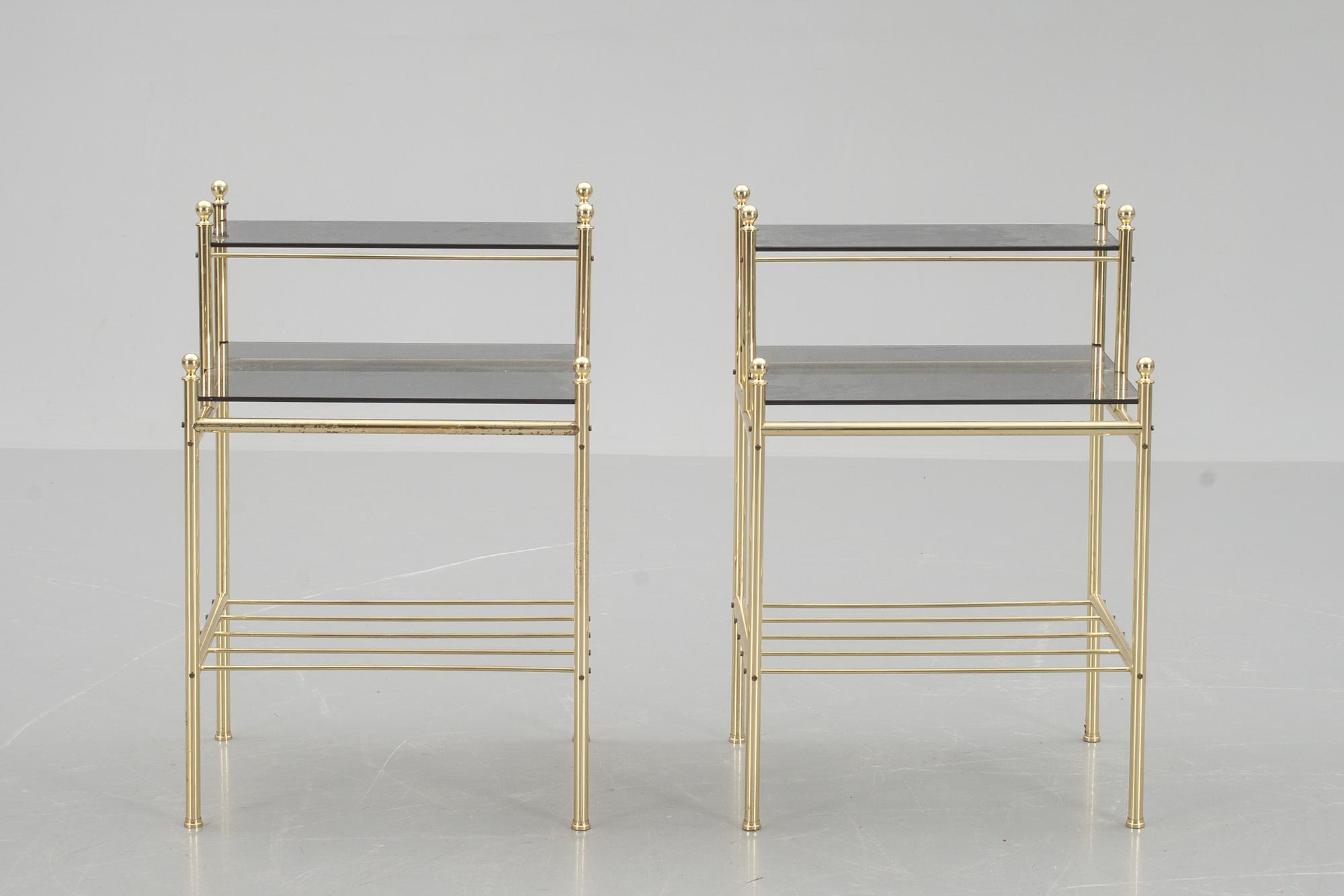 SÄNGBORD, ett par. 1900-talets slut.