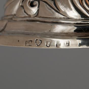 LJUSSTAKAR, ett par, silver, rokokostil, möjligen Anders Petter Lundqvist, Stockholm, 1848.