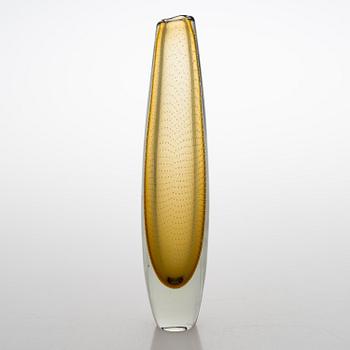 GUNNEL NYMAN, A glass vase signed G. Nyman Nuutajärvi Notsjö.