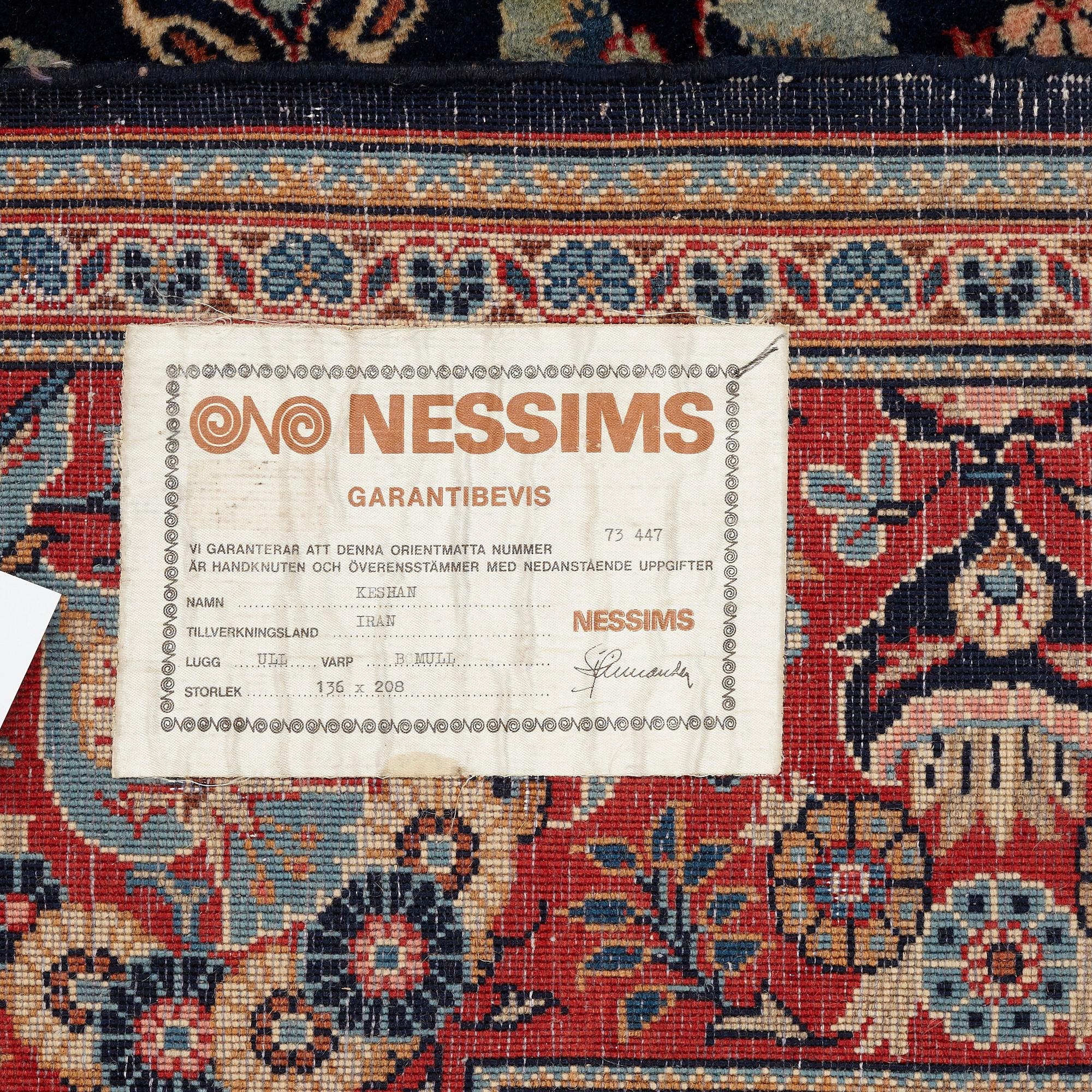 A rug, semi-antique, Kashan, ca 206,5 x 134,5 cm.
