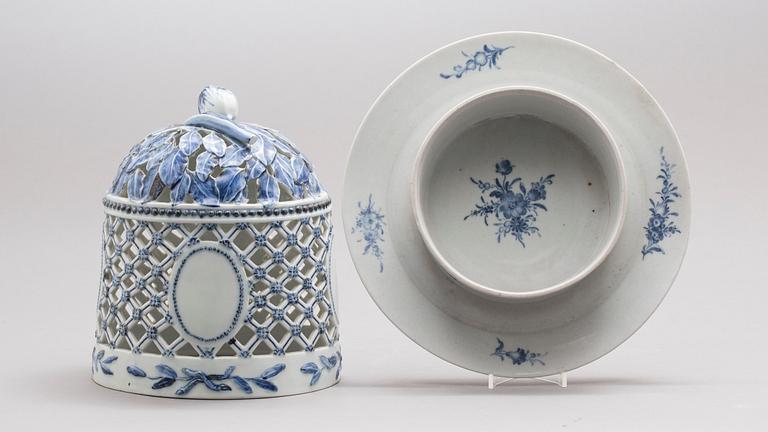 A blue and white Royal Copenhagen 'Blå Blomst' ice bell with stand, late 18th Century/circa 1800.