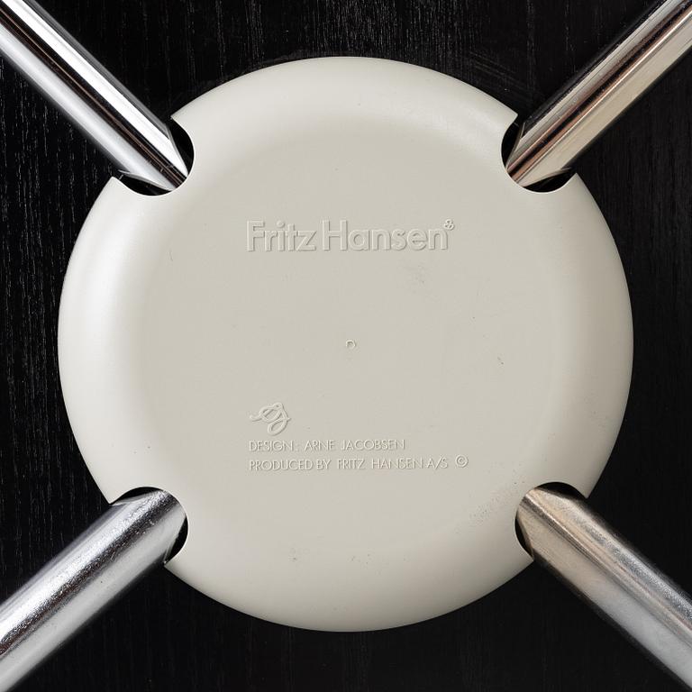 Arne Jacobsen, Armchairs, 3 pcs, “Series 7”, Fritz Hansen.