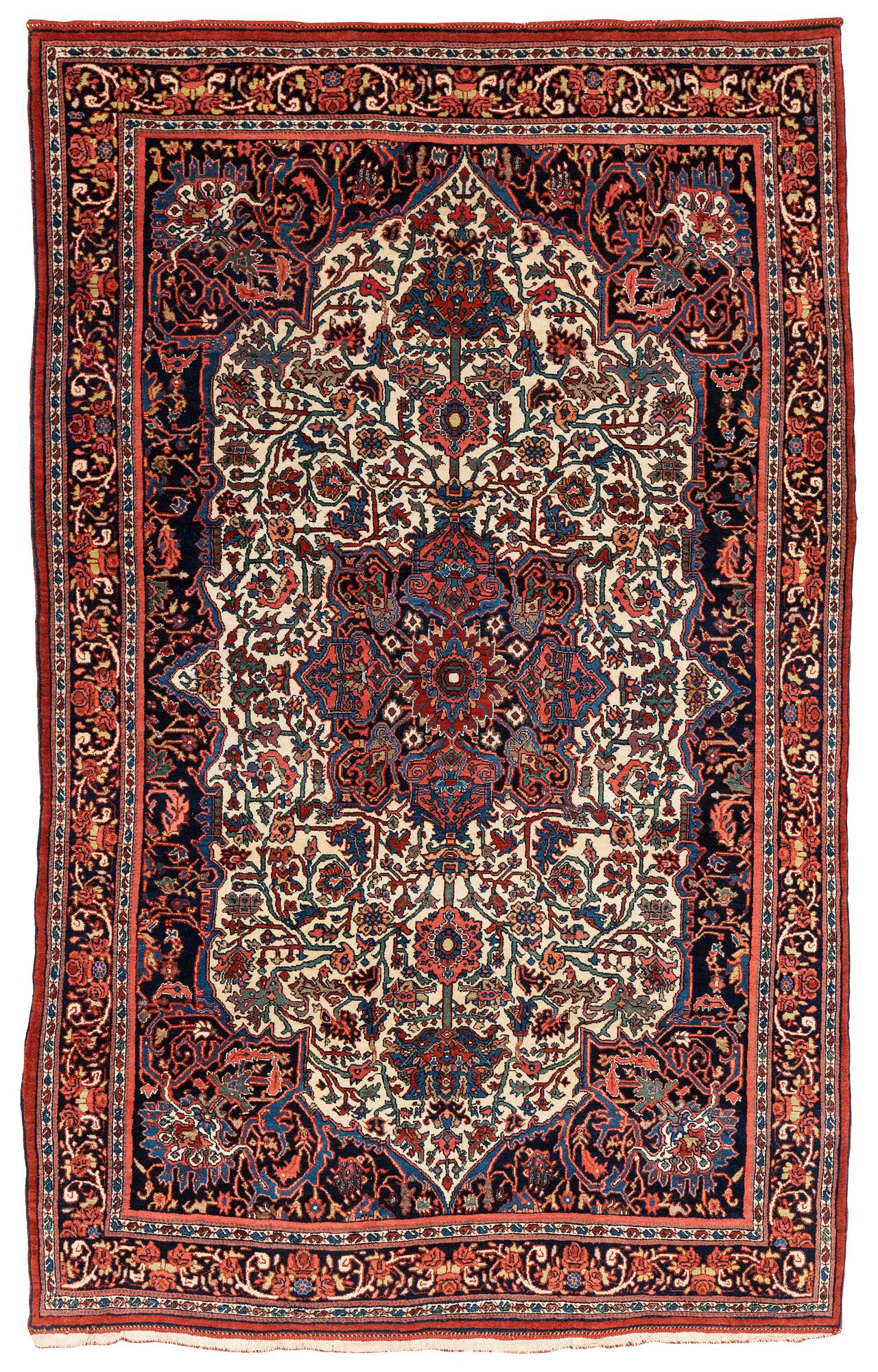 A semi-antique Bidjar carpet, ca 270 x 163 cm.