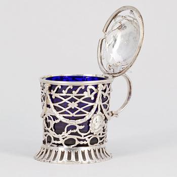 SENAPSKANNA, silver, troligen Nederländerna och 1800-tal. Silvervikt ca 150 gram.