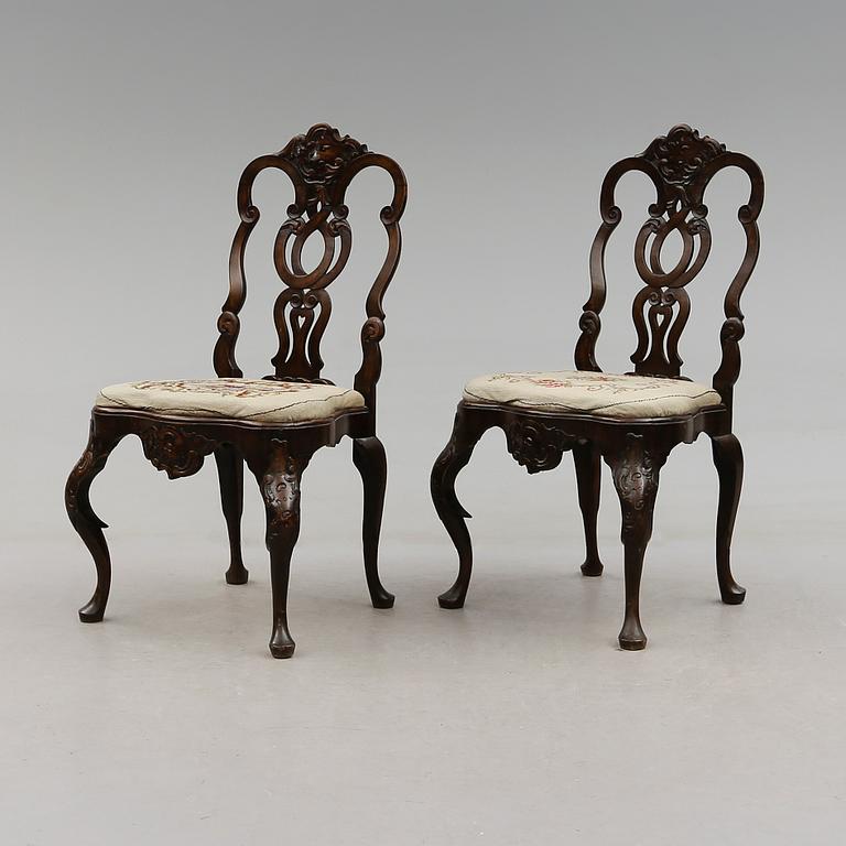 STOLAR, 1 par, Queen Anne, 1700-talets första hälft.