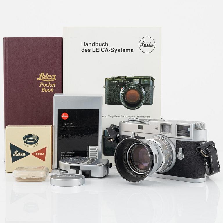 Leica M2, no. 1069931, 1963.