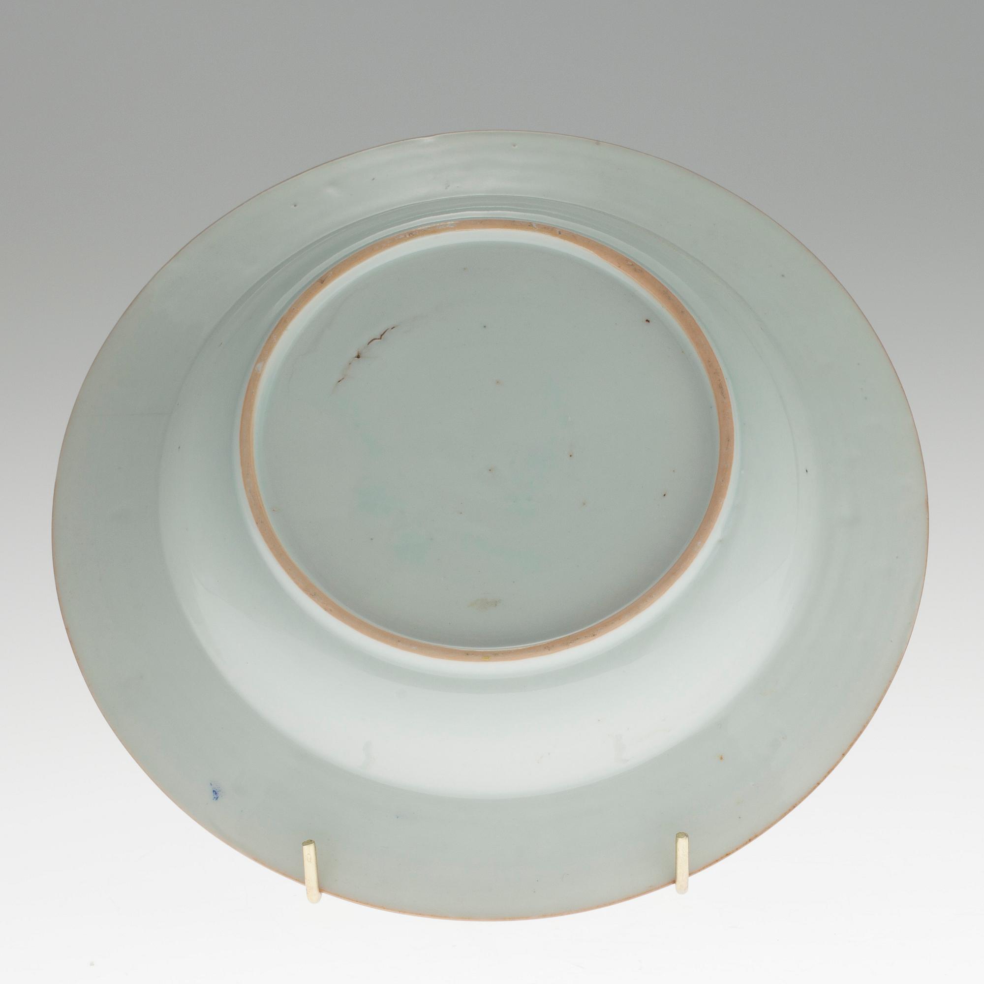 DJUP TALLRIK, porslin, Kina, Qian Long (1736-1795).