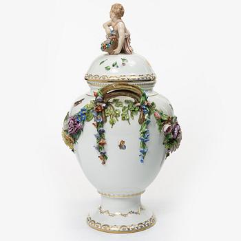 Royal Copenhagen, An ornamental urn, porcelain, Denmark, 19th century.