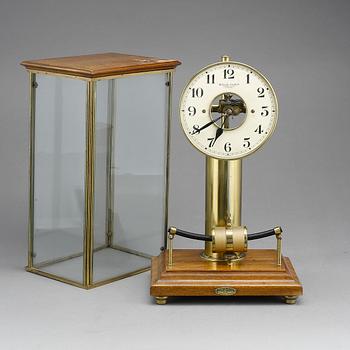 BORDSUR, s k Bulle clock, 1900-talets första hälft.