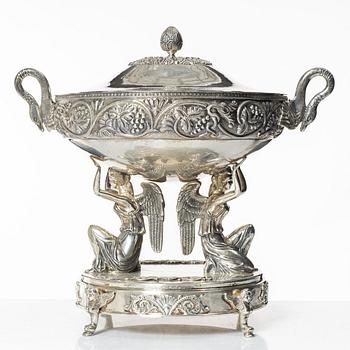 Large covered centerpiece bowl, silver, Empire style, 20th Century.
