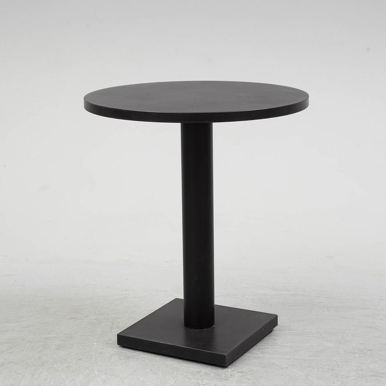 BORIS BERLIN/POUL CHRISTIANSEN, bord med två stolar, "Non", Komplot design, Källemo.