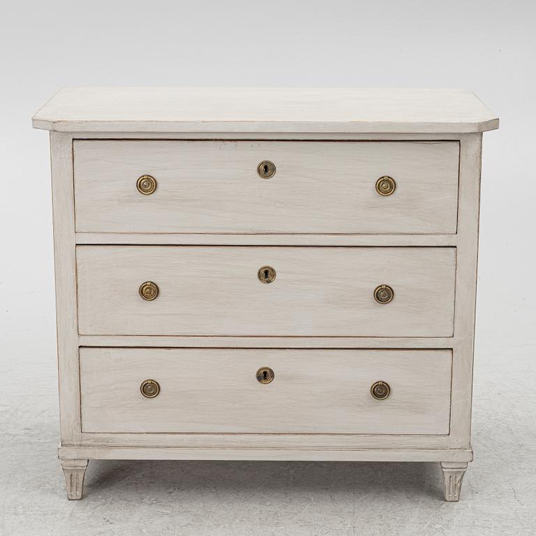 A Gustavian style chest of drawers, second half of the 20th century.