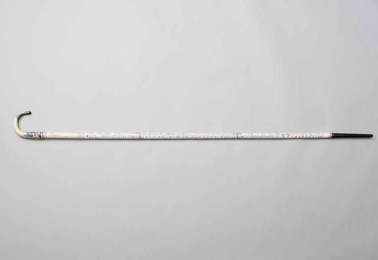 RUNSTAV/KÄPP, emalj på koppar. Qingdynastin, 1700-tal.