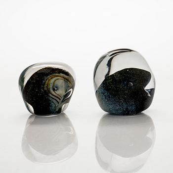 Tiina Nordström, konstglas, 2 st, signerade Tiina Nordström, Iittala 1991.