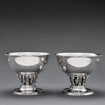 Georg Jensen, 2 silver bowls, Copenhagen 1915- 1927 (blurred), design nr 19 & 19A.