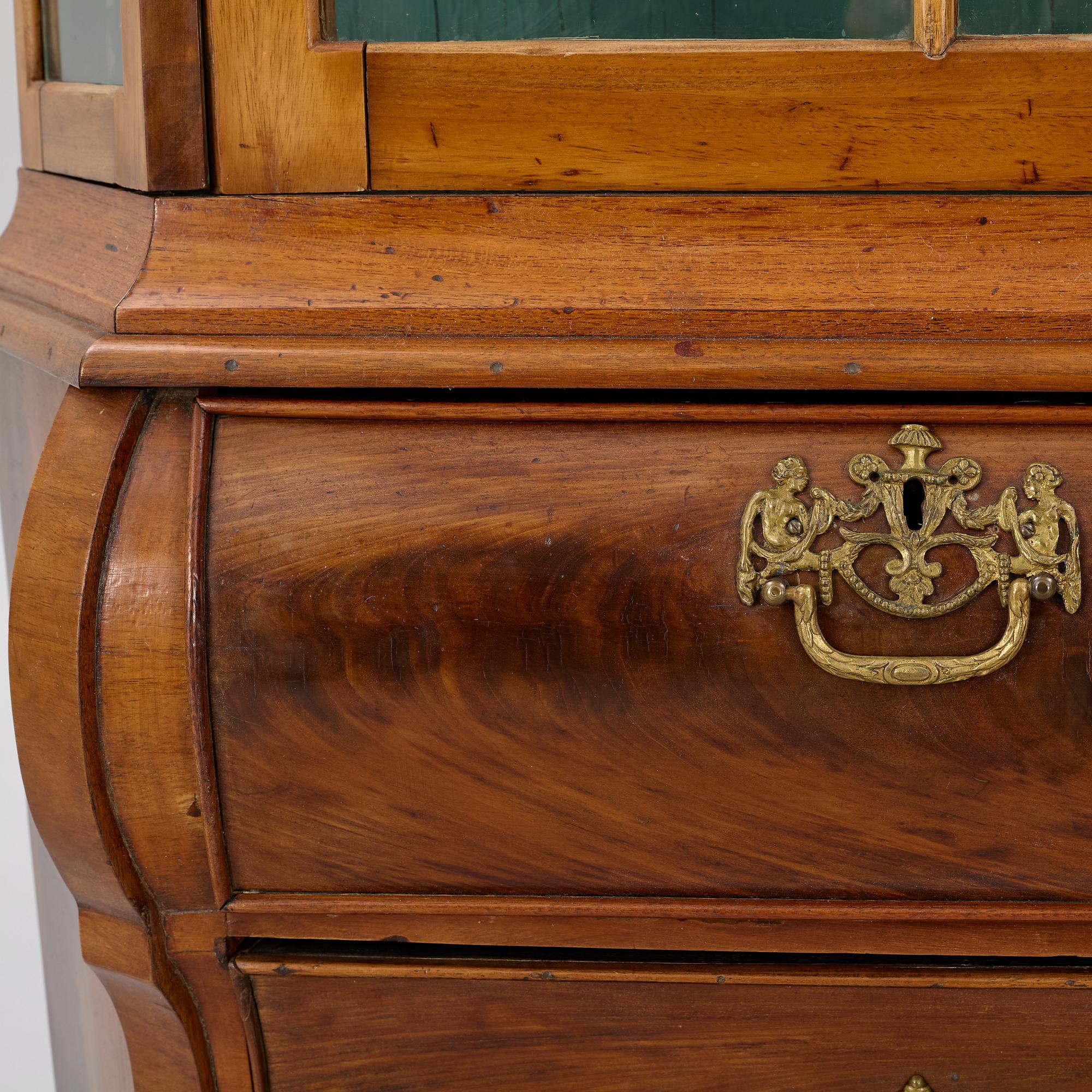 Display cabinet, 20th century, Louis XV style.