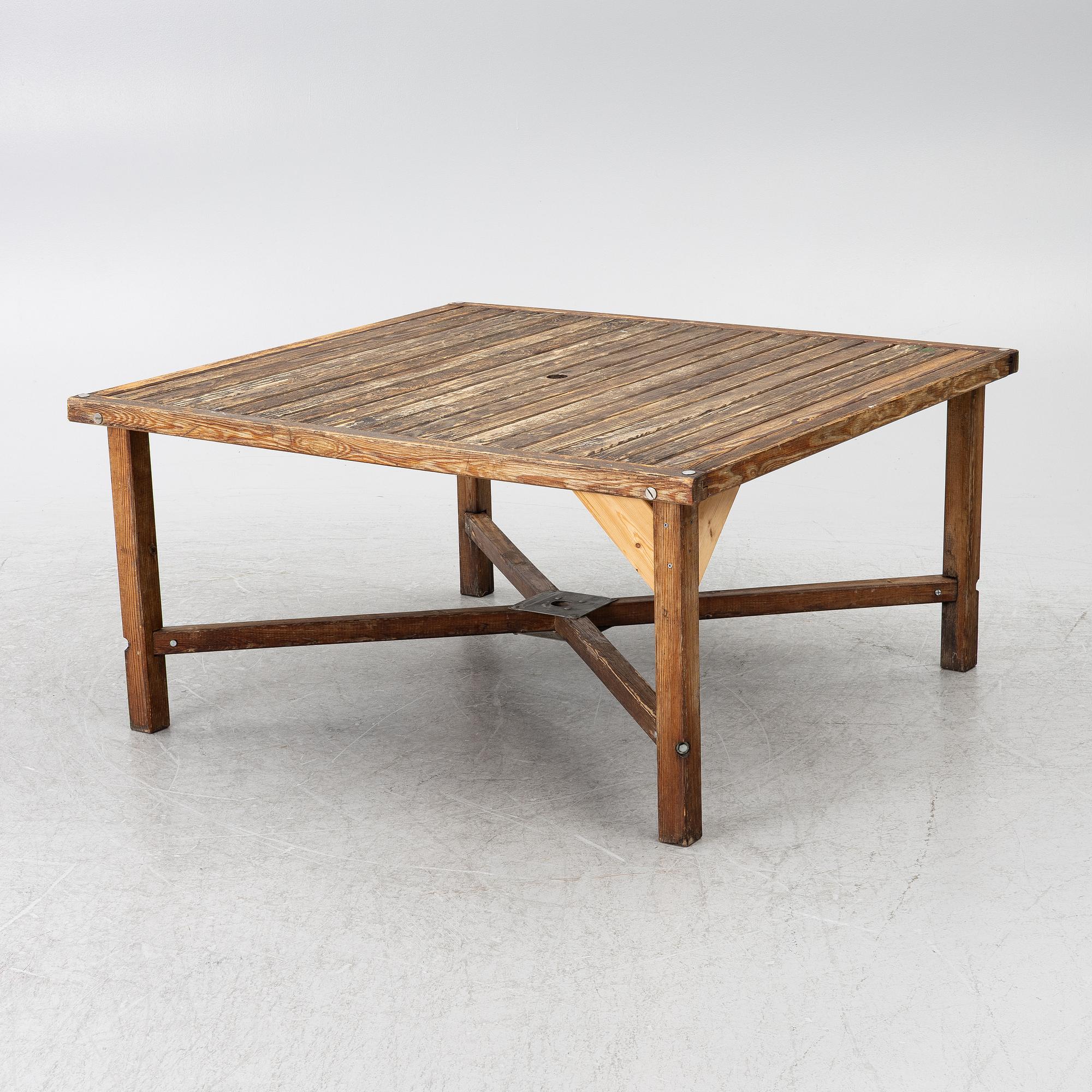 Elsa Stackelberg, trädgårdbord, Fri Form, Edsbruk, 1980-tal.
